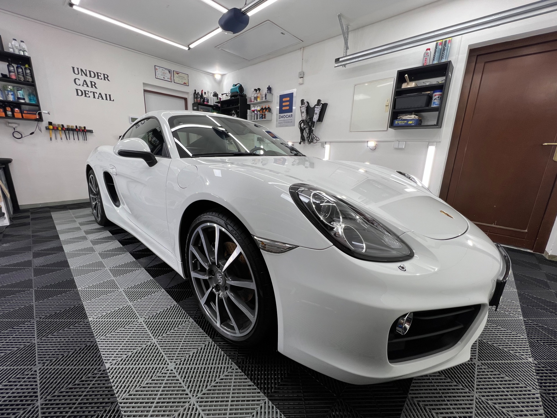 Porsche Cayman